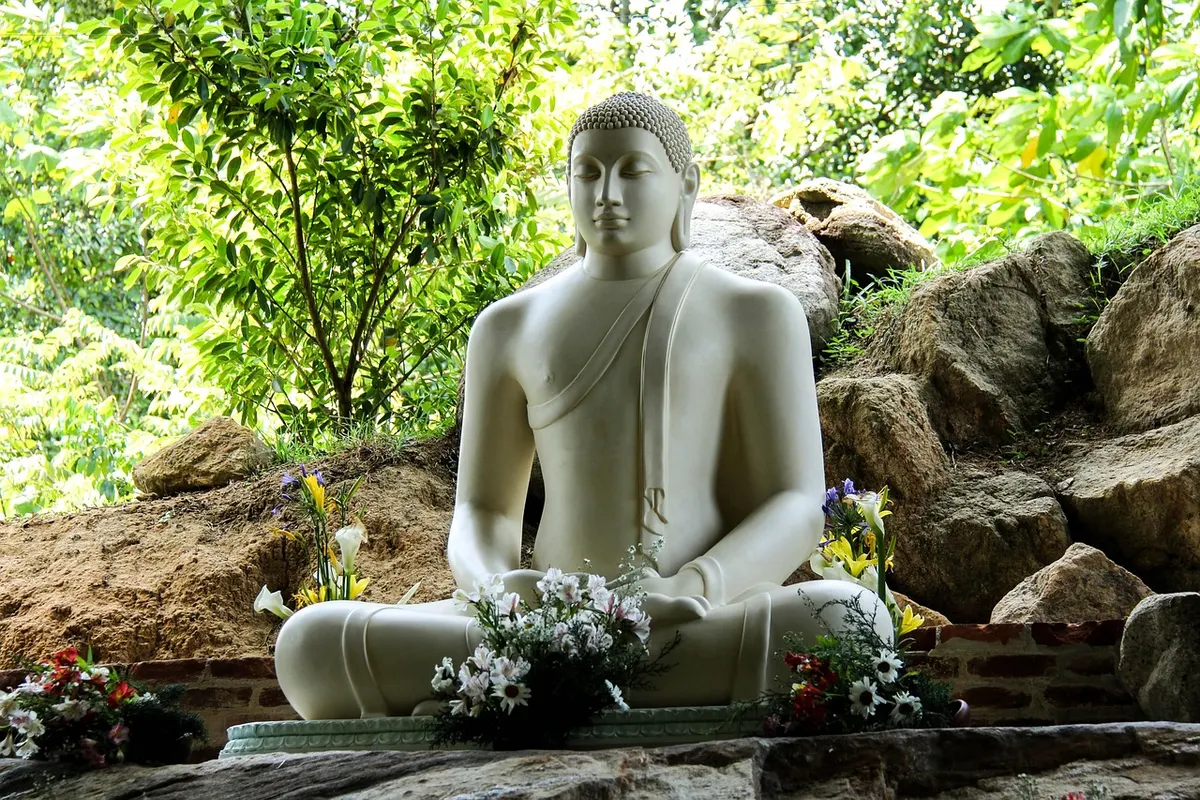 Bahirawakanda: The Giant White Buddha Over Kandy