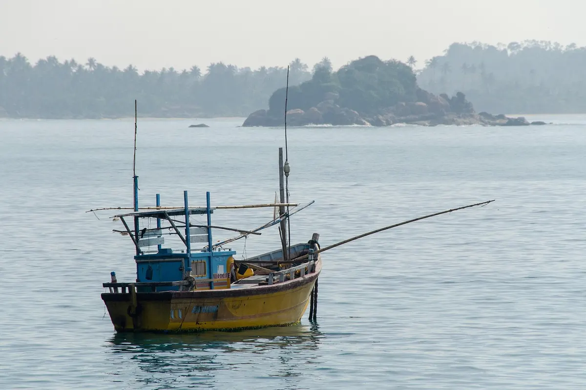 Puttalam: Lagoon Salt Pans and the Way to Wilpattu