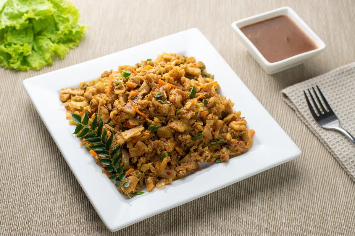 Kottu Roti: The Loud, Late-Night Comfort Dish